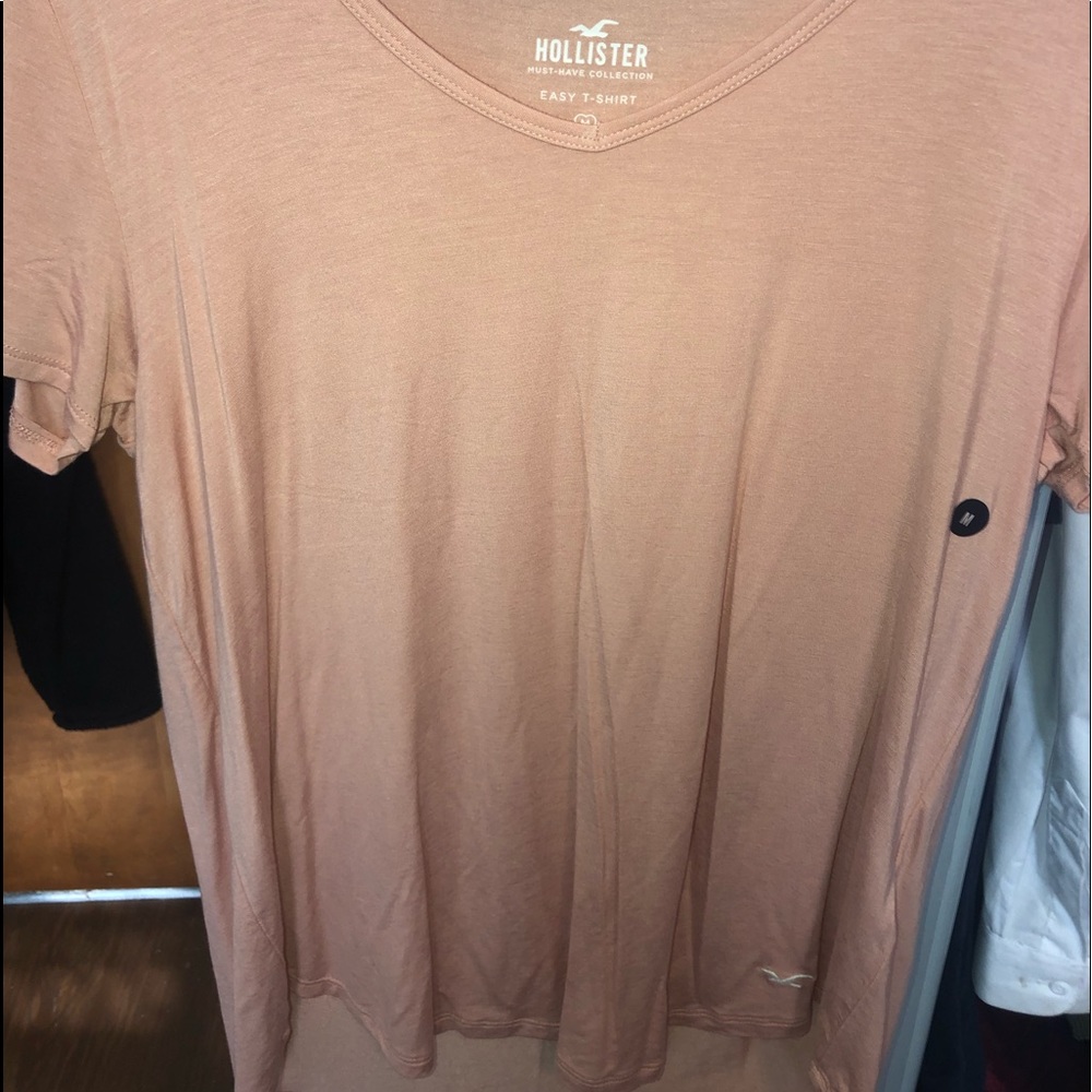 3 for 20!!🤩Hollister T-shirt
